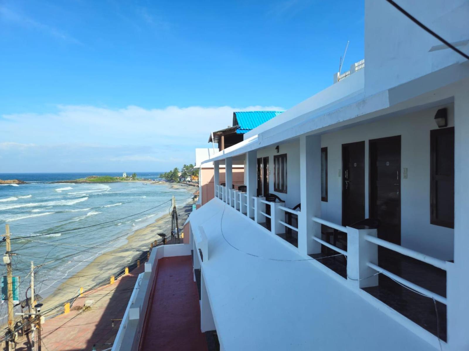 Orion Seaview Beach Hotel Kovalam Esterno foto
