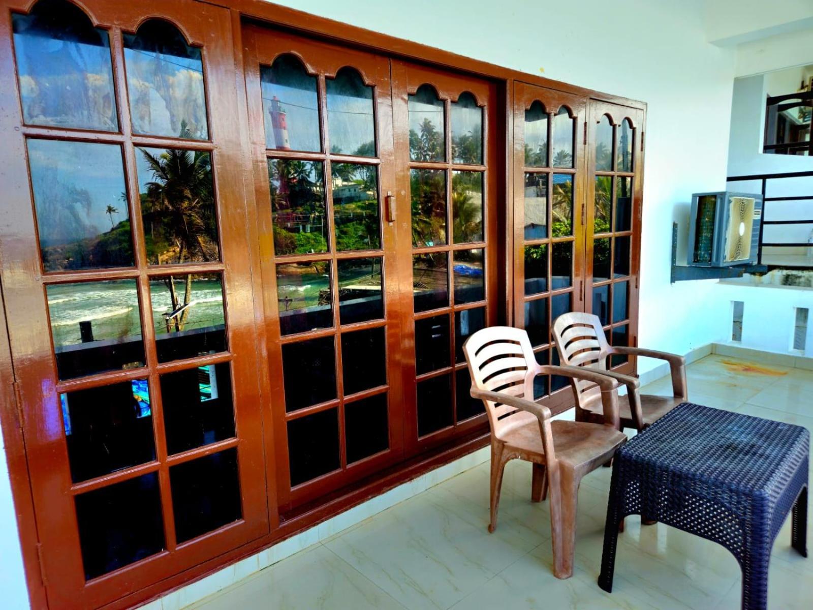 Orion Seaview Beach Hotel Kovalam Esterno foto