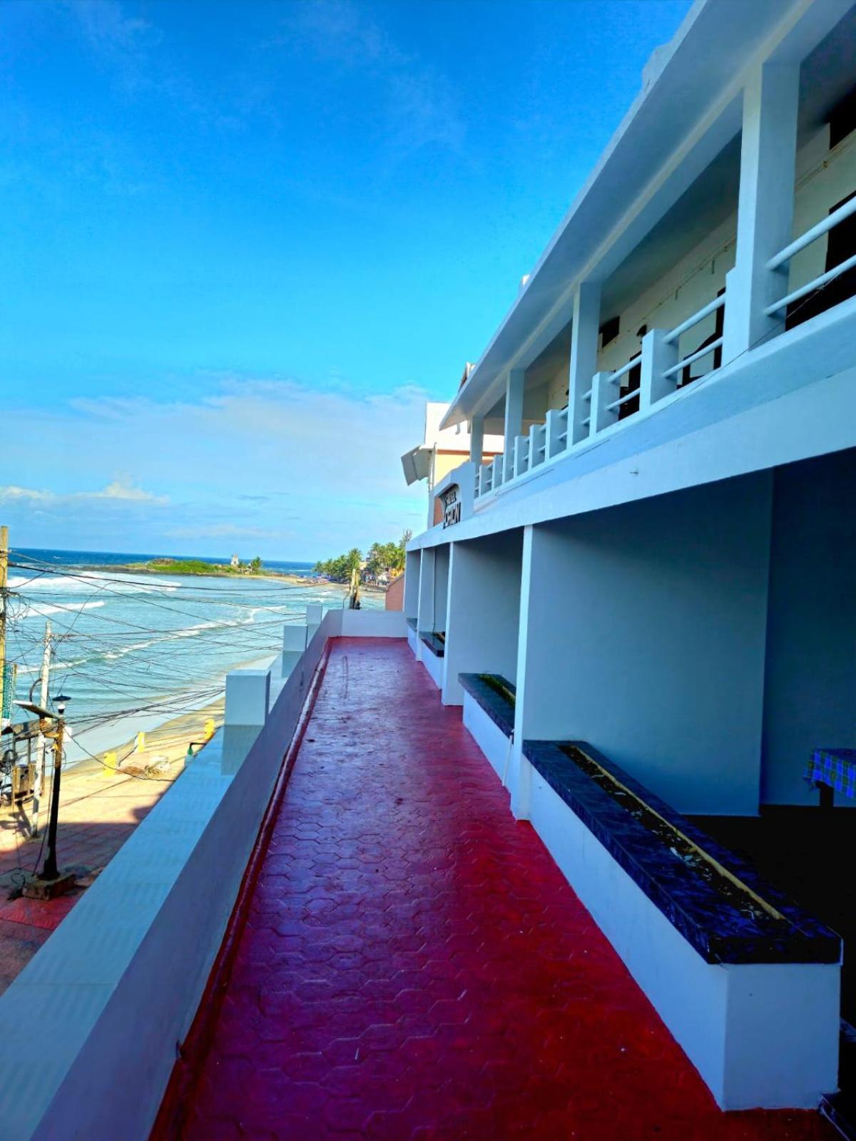 Orion Seaview Beach Hotel Kovalam Esterno foto