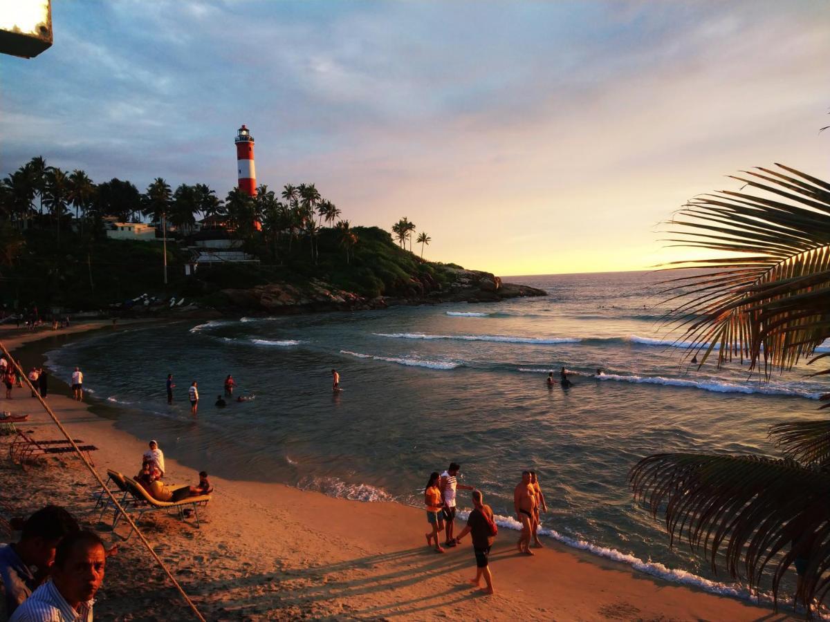 Orion Seaview Beach Hotel Kovalam Esterno foto